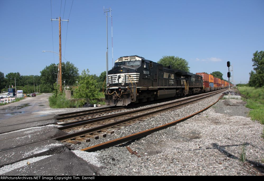 NS 9869 leads I76